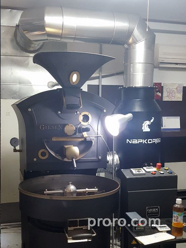 FUJIROYAL 富士皇家咖啡烘焙机 除烟除味 后燃机 安装案例 - CAFE MAVEN ROASTERS咖啡店