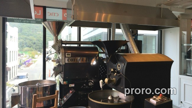 GIESEN 吉森咖啡烘焙机 无烟无味 后燃机 安装案例 - Farmers Table咖啡店。